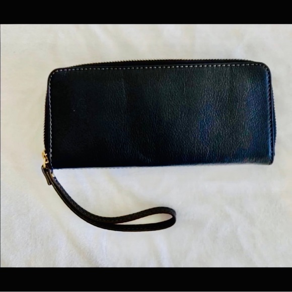 Fossil Madison Zip Clutch / Wristlet - Picture 2 of 7